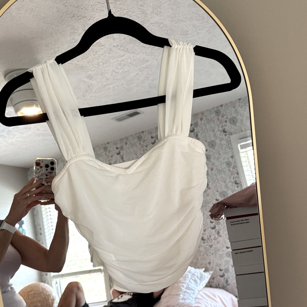 SHEIN White Sleeveless Blouse